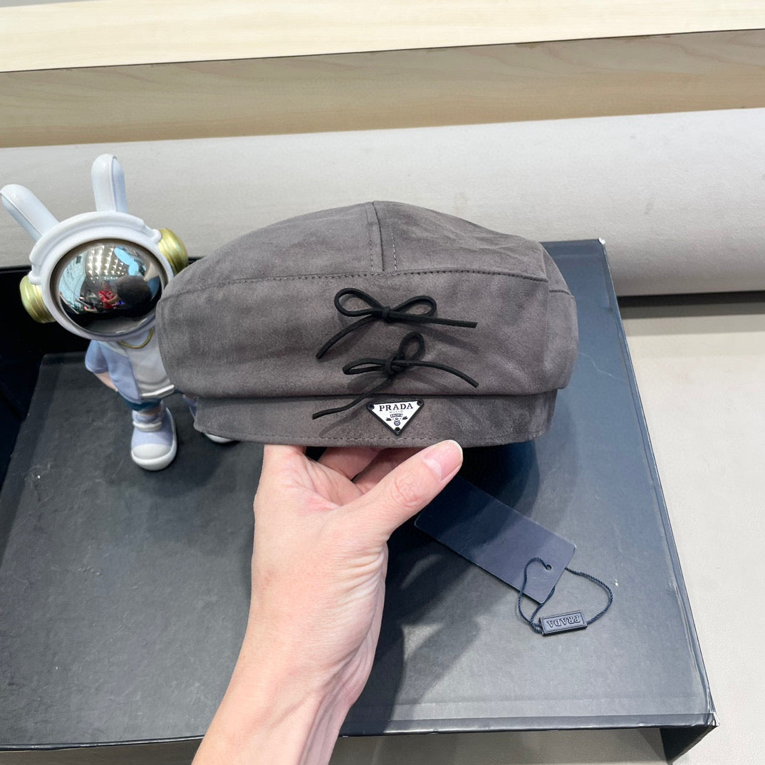 Prada 25 Women's Beret Gray in Cloth 123101
