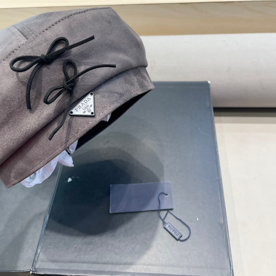 Prada 25 Women's Beret Gray in Cloth 123101