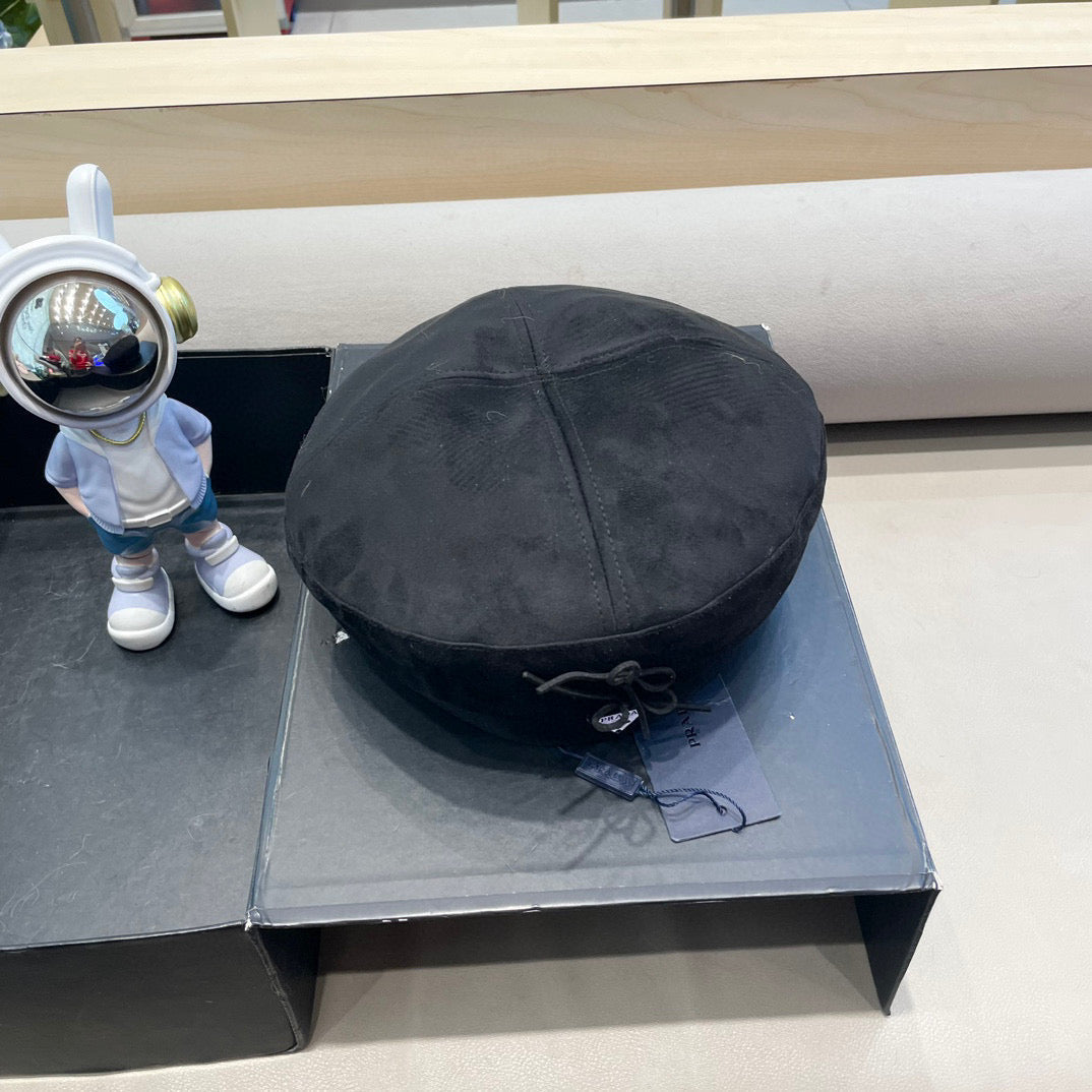 Prada 25 Women's Beret Black in Cloth 123100