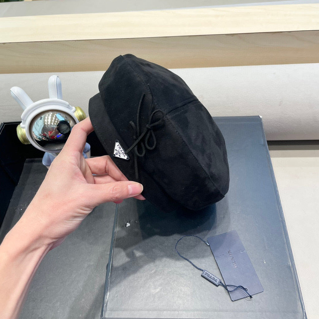 Prada 25 Women's Beret Black in Cloth 123100
