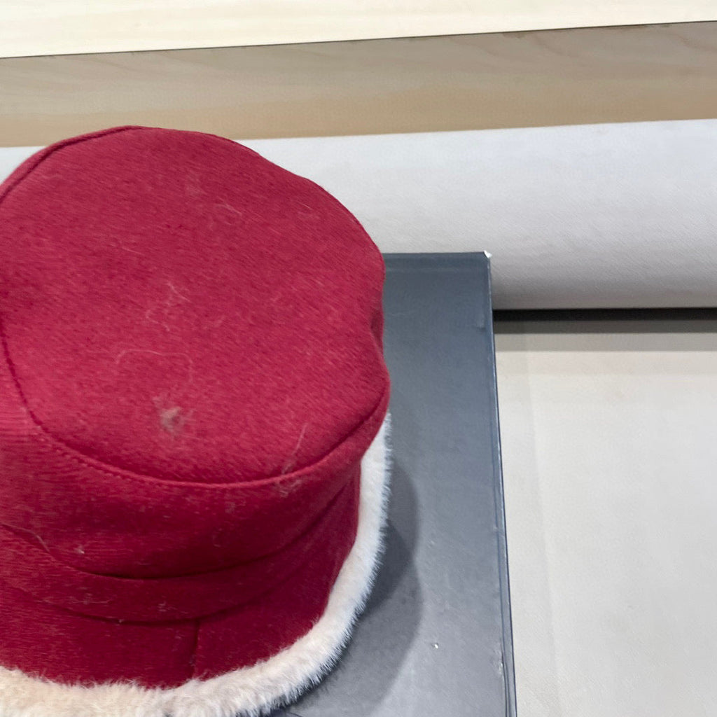 Prada Thickened Warm Fisherman Hat Red in Bulrush and Cashmere Fiber 125802
