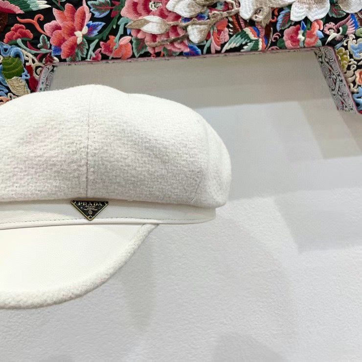 Prada Women's Beret Hat White in Tweed 125767