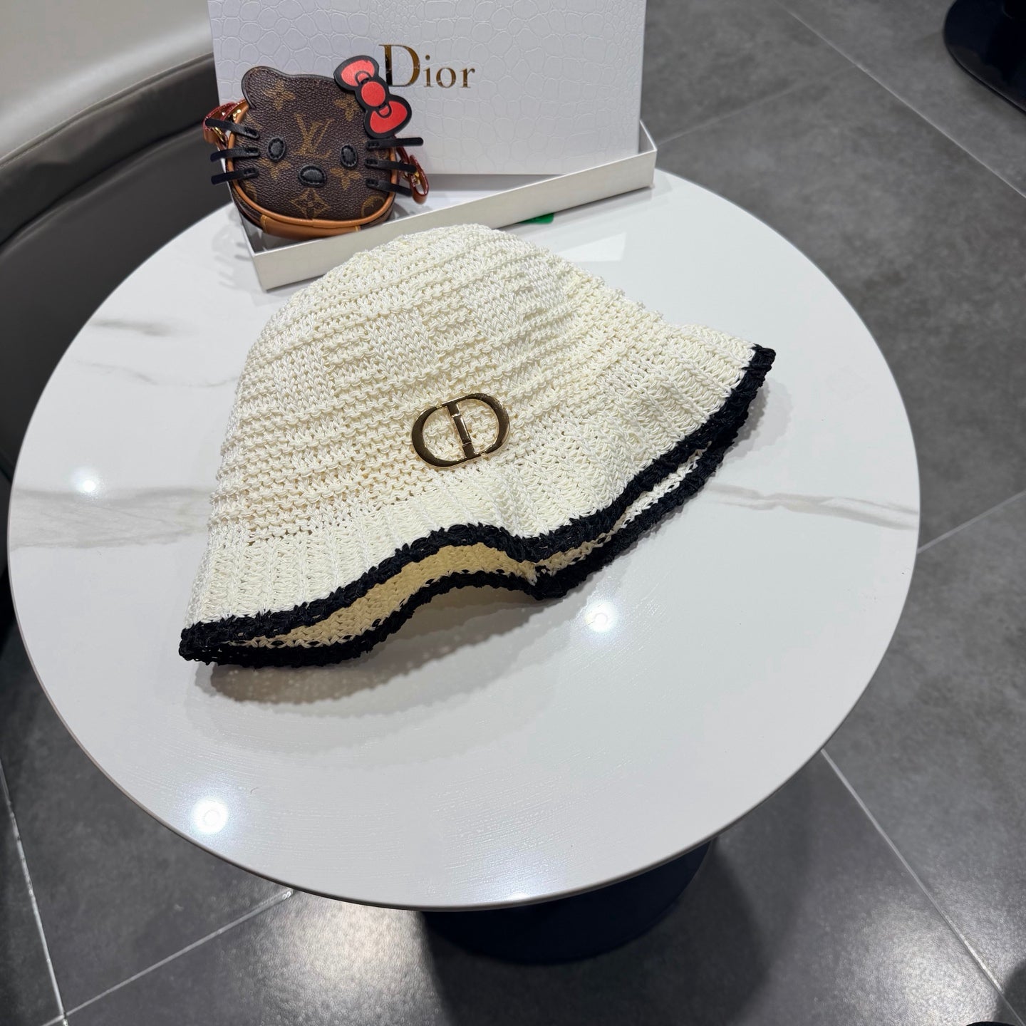 Dior Bucket Hat White in Mesh 192313