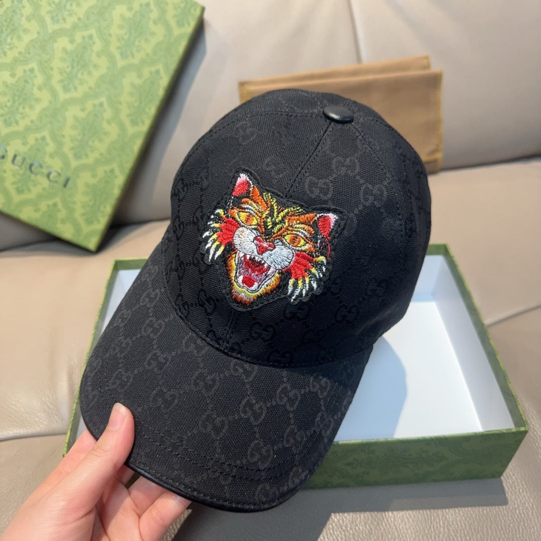Gucci Baseball Cap with Tiger Print Black in Canvas 193858