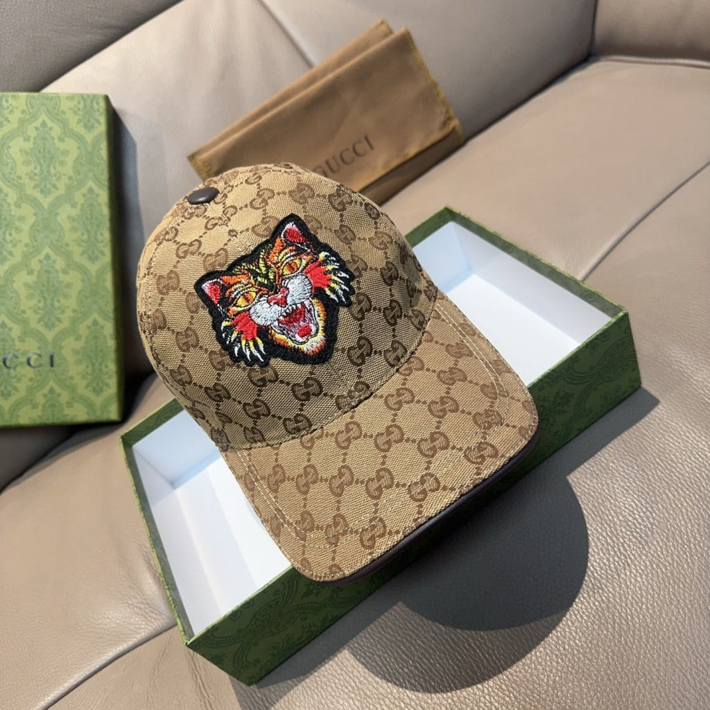 Gucci Baseball Cap with Tiger Print Brown in Canvas 193857