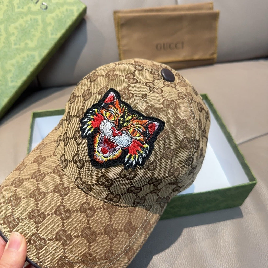 Gucci Baseball Cap with Tiger Print Brown in Canvas 193857