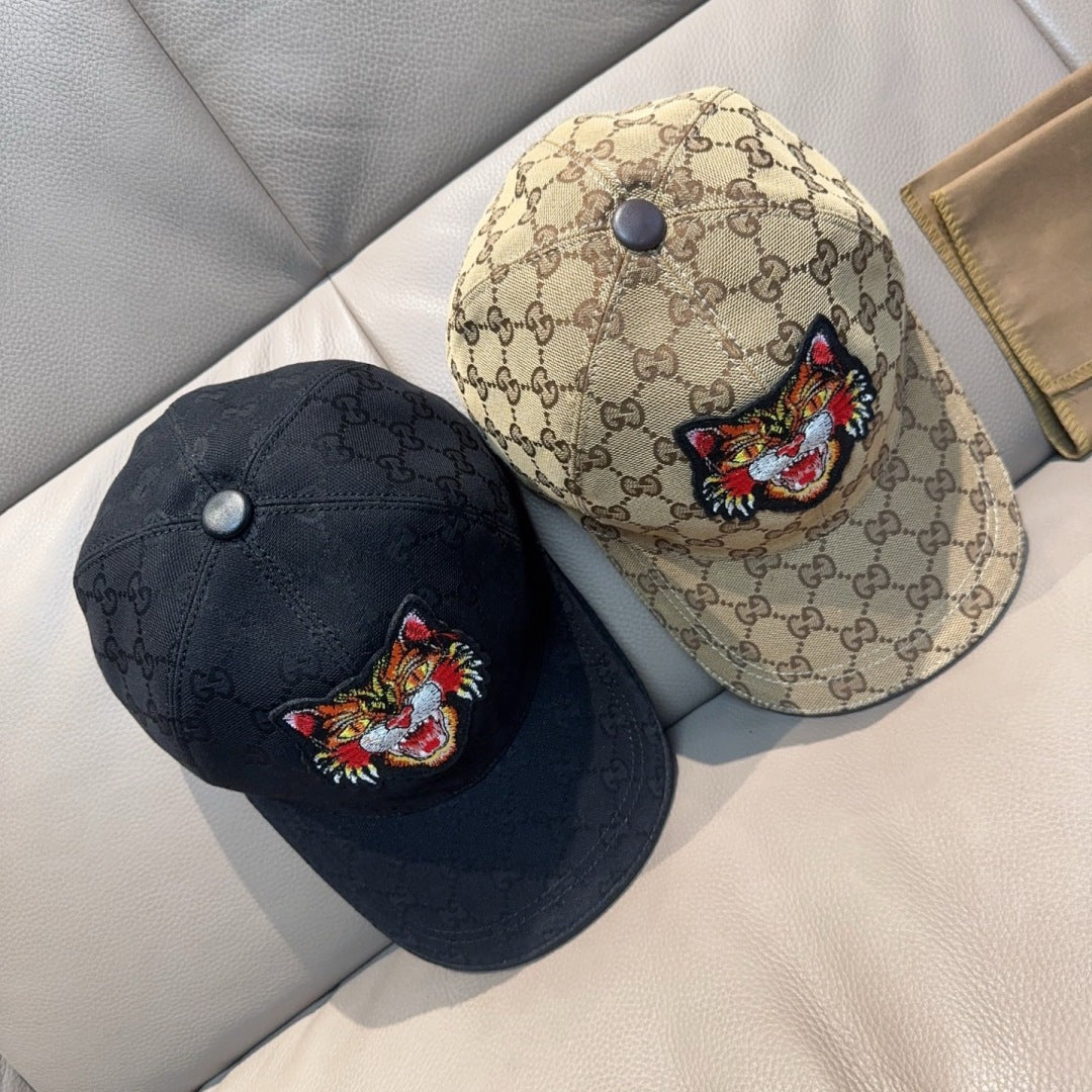 Gucci Baseball Cap with Tiger Print Brown in Canvas 193857
