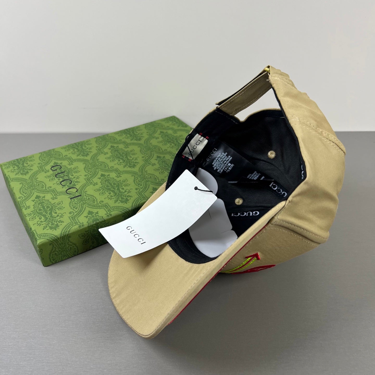 Gucci Baseball Cap Beige in Cloth 194177