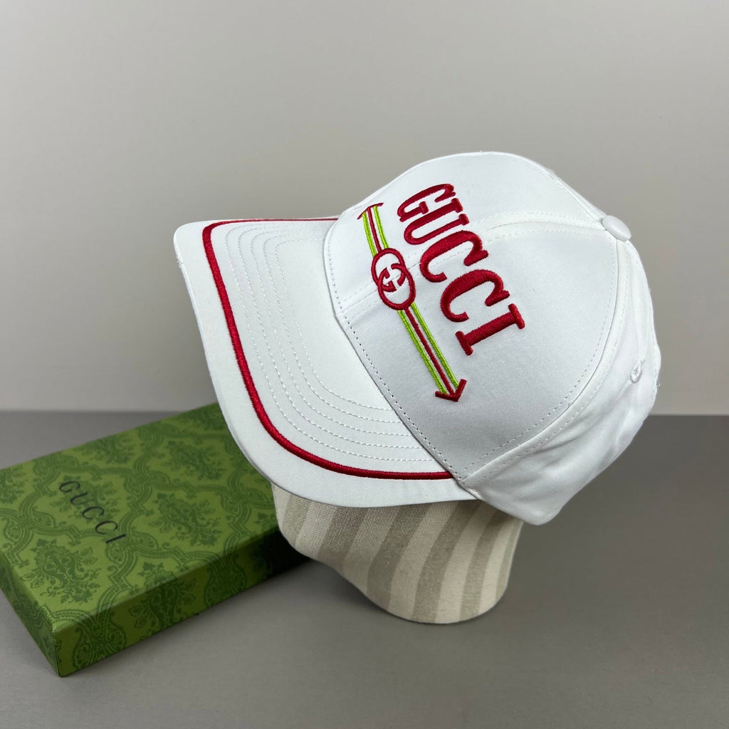 Gucci Baseball Cap White in Cloth 194176