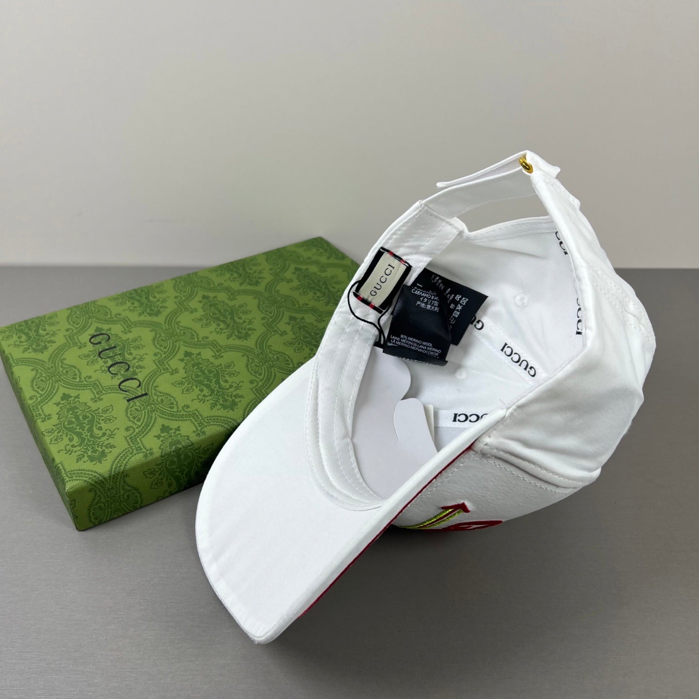 Gucci Baseball Cap White in Cloth 194176