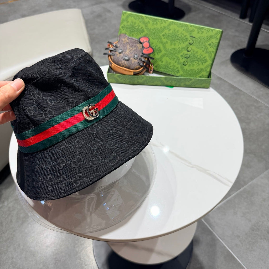 Gucci Bucket Hat Black in Cloth 194033
