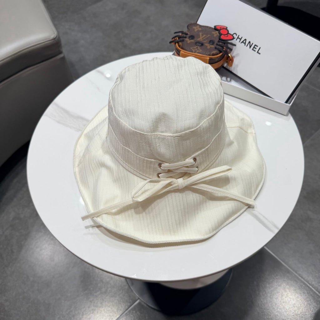 Chanel Wide-brimmed Bucket Hat White in Cloth 192258
