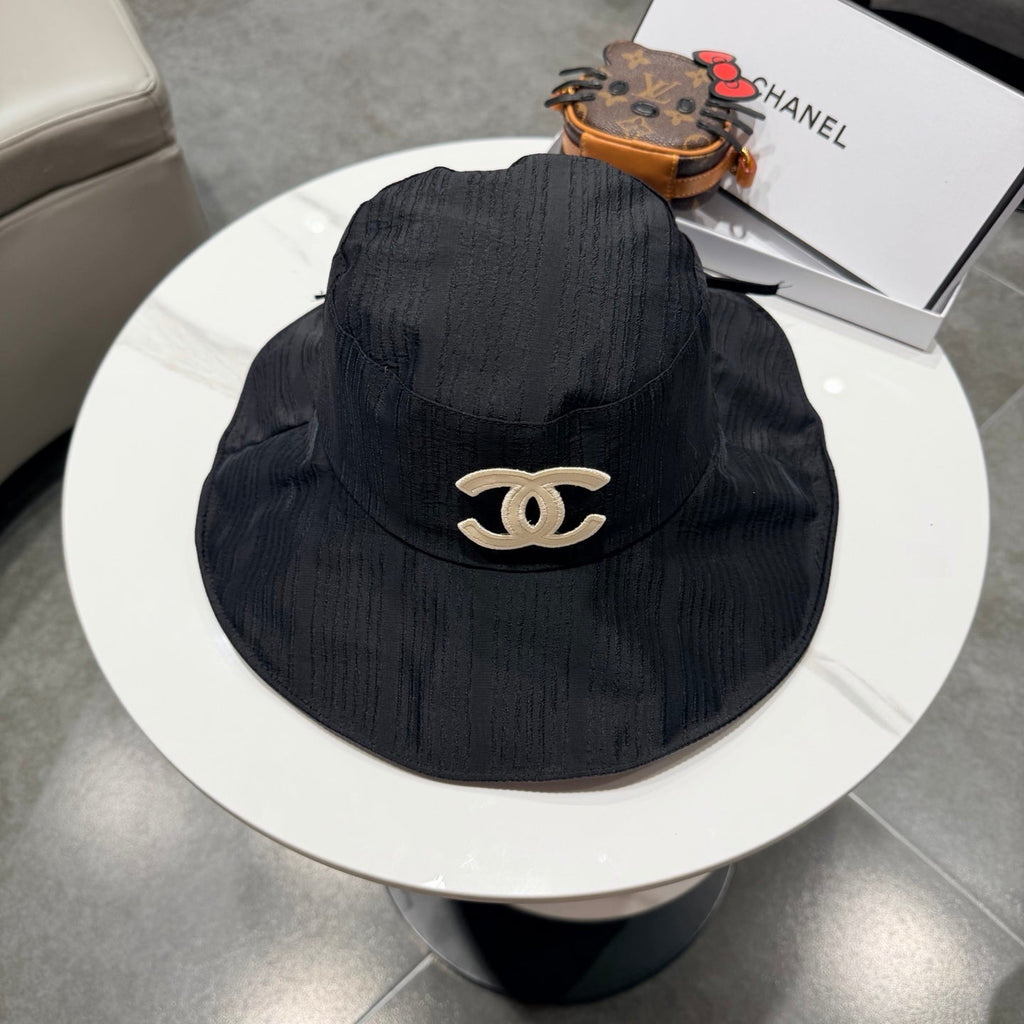 Chanel Wide-brimmed Bucket Hat Black in Cloth 192257
