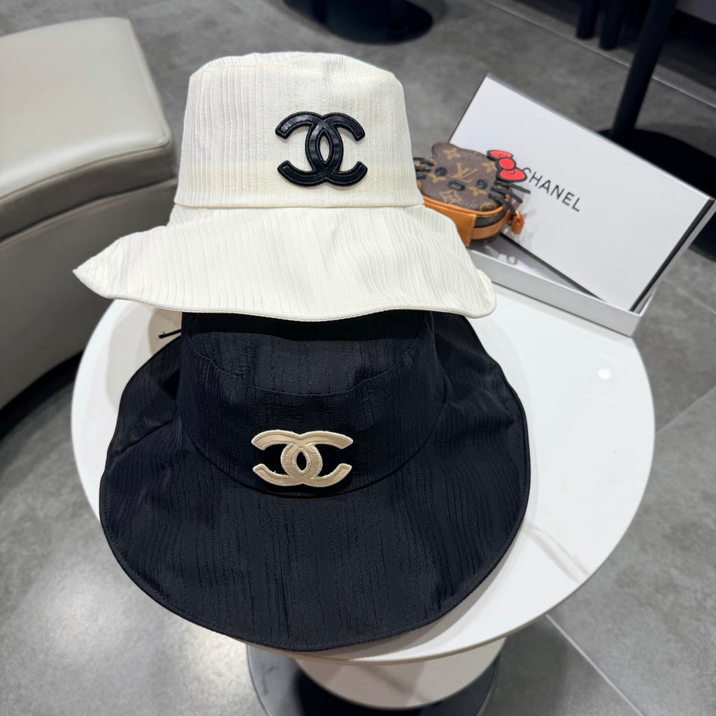 Chanel Wide-brimmed Bucket Hat Black in Cloth 192257