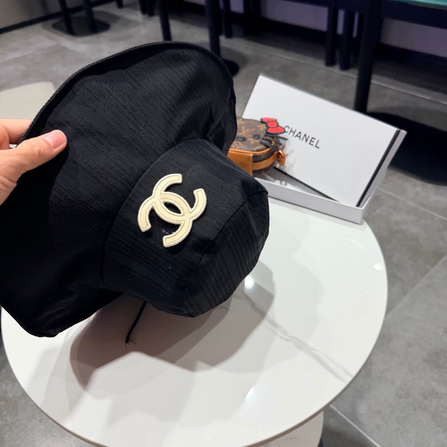 Chanel Wide-brimmed Bucket Hat Black in Cloth 192257