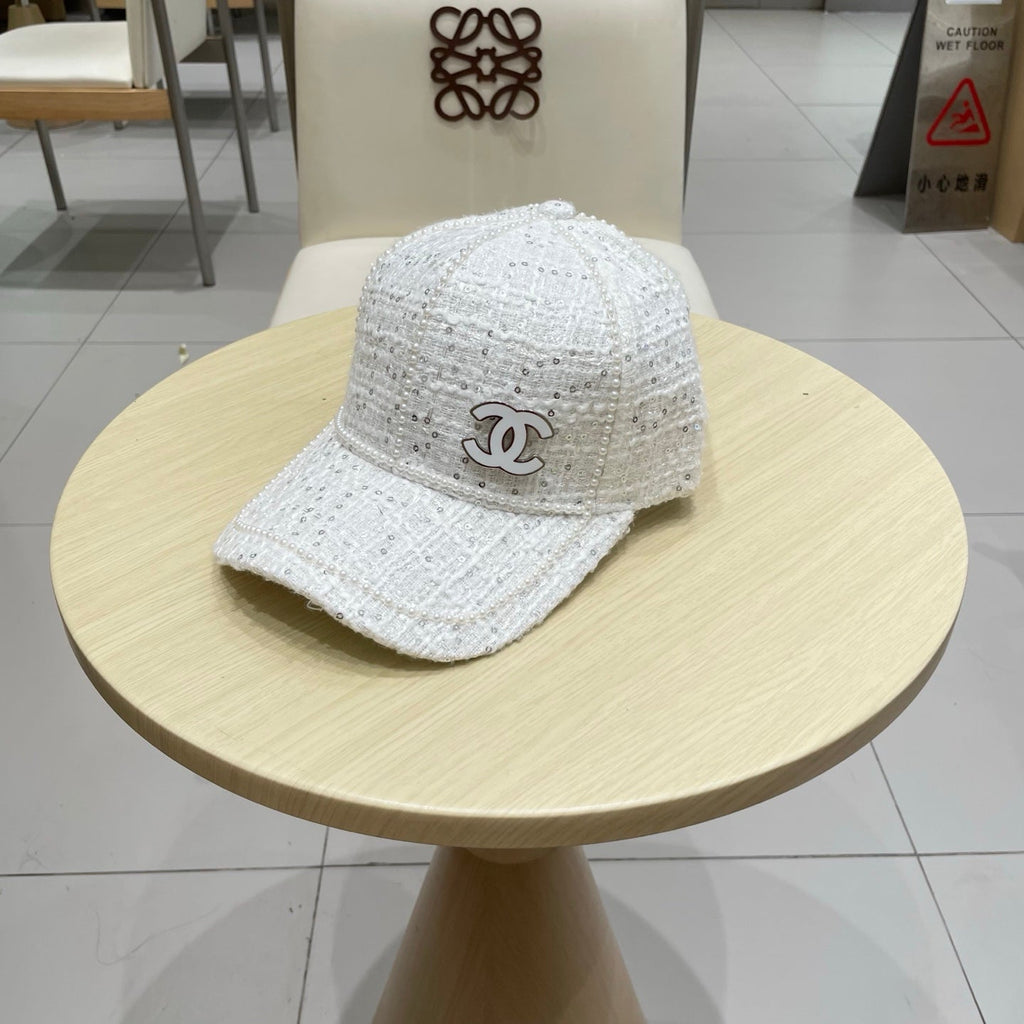 Chanel Baseball Cap With Heavy Pearl White in Cloth 192121