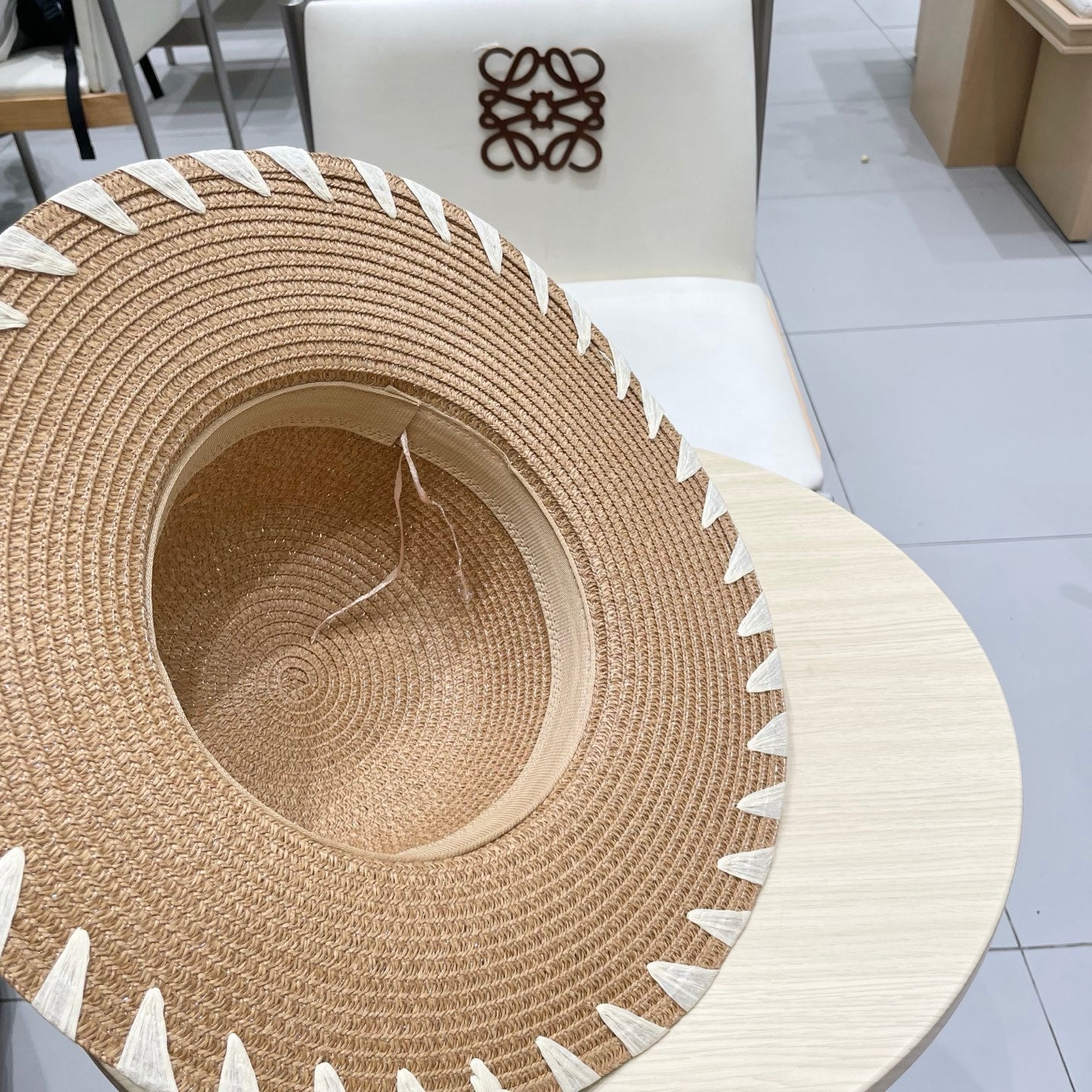 Chanel 25 Beige Straw Hat 197912