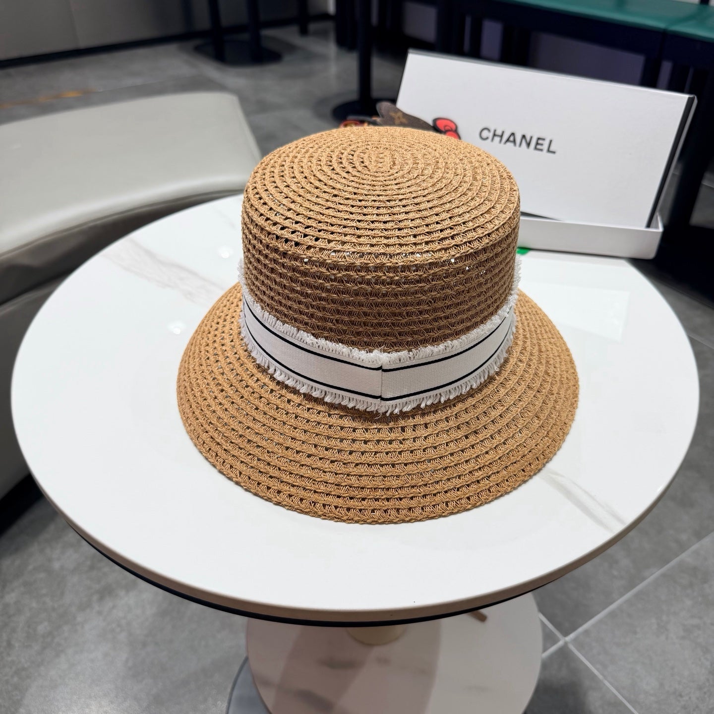Chanel Elegant hat Camel White in Straw 197762