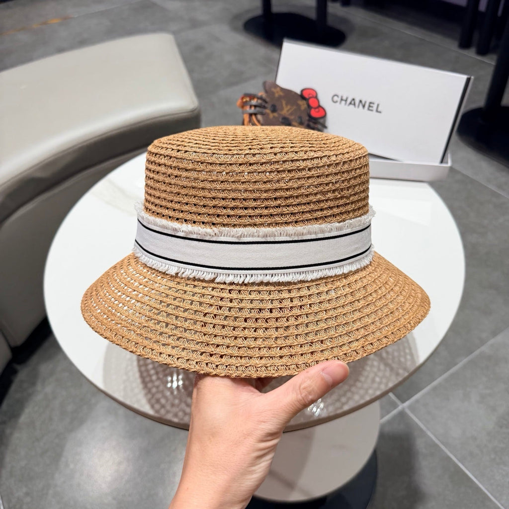 Chanel Elegant hat Camel White in Straw 197762