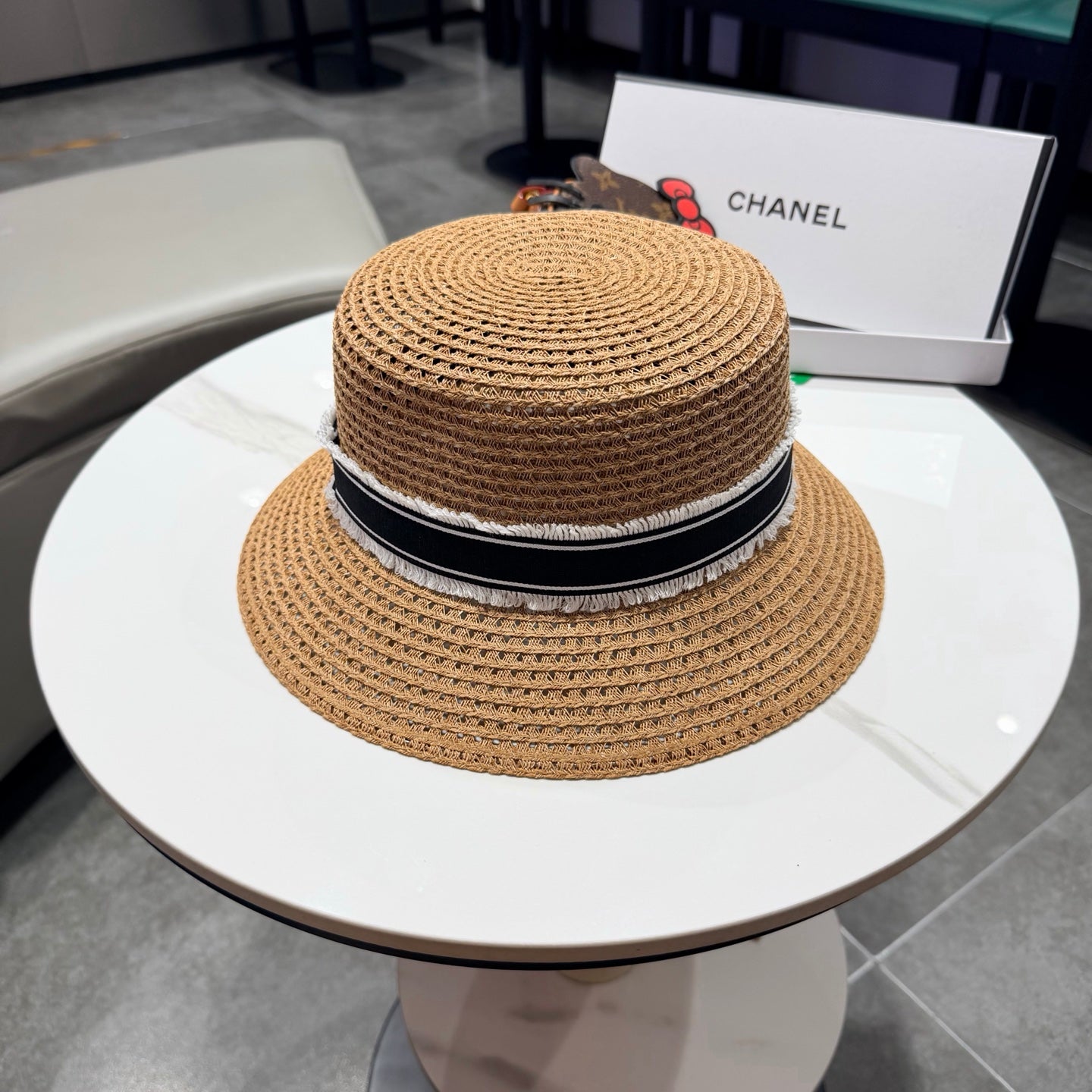 Chanel Elegant hat Camel Black in Straw 197761