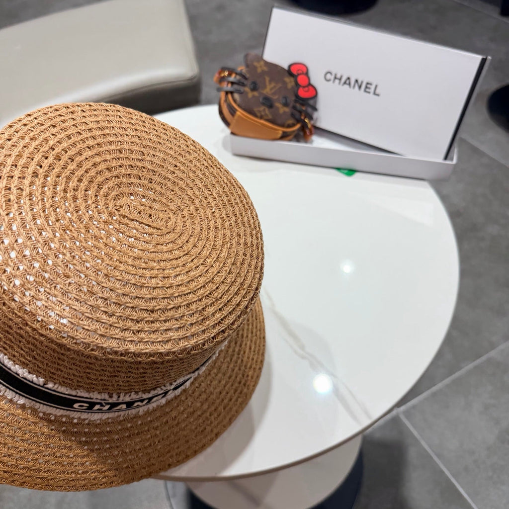 Chanel Elegant hat Camel Black in Straw 197761