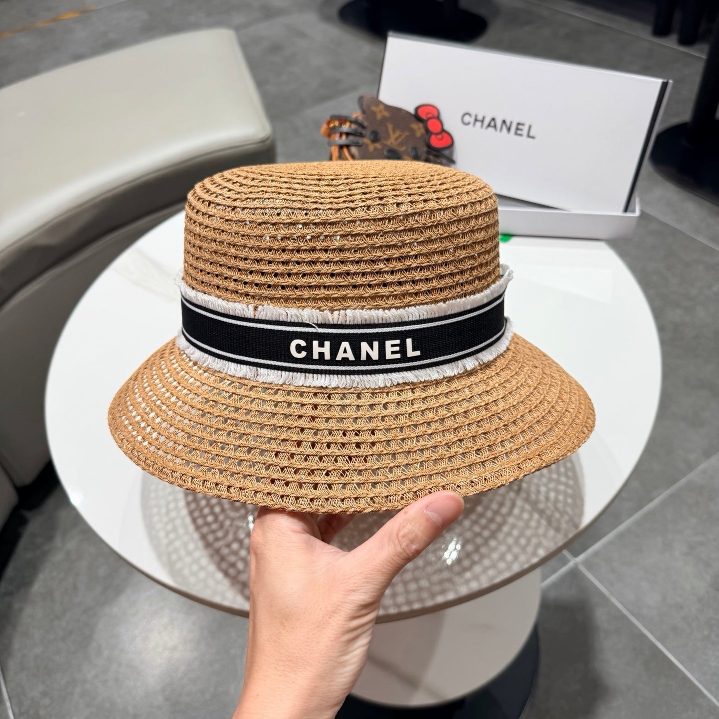 Chanel Elegant hat Camel Black in Straw 197761