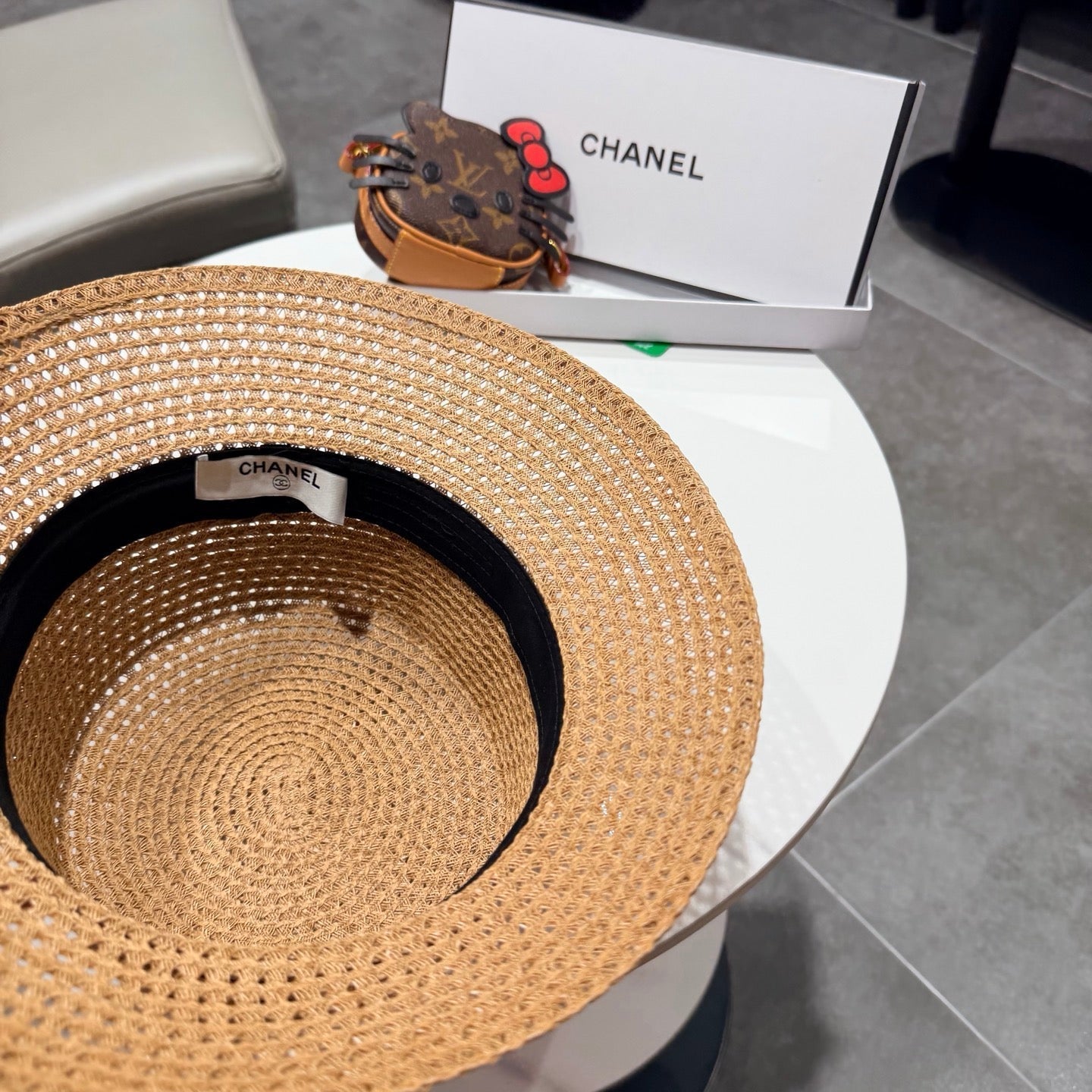 Chanel Elegant hat Camel Black in Straw 197761