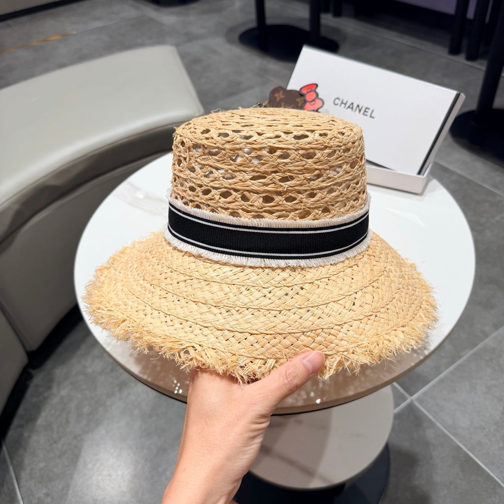 Chanel Straw hat Beige Black in Raffia 197755