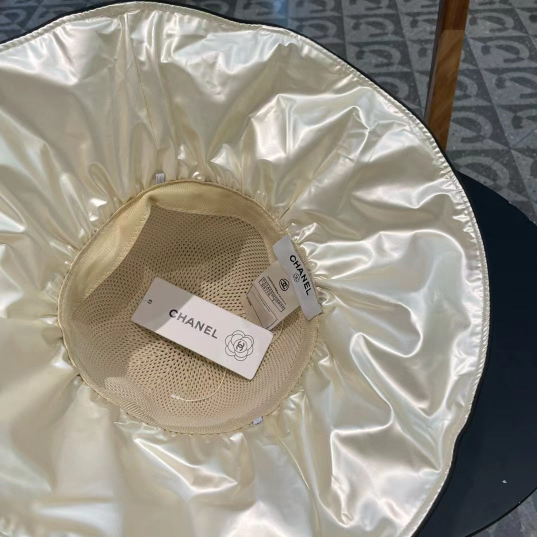 Chanel Wide-brimmed Fisherman Hat Cream in Cloth 197793