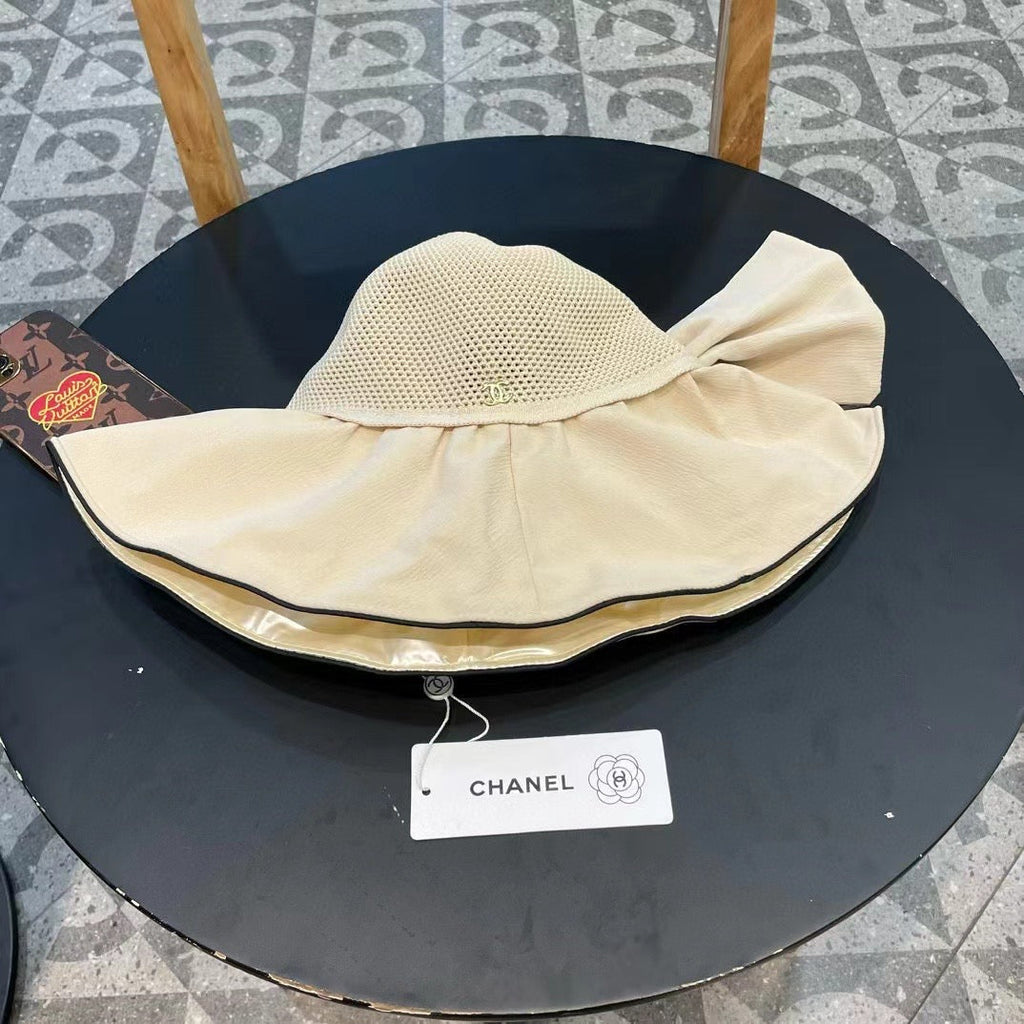 Chanel Wide-brimmed Fisherman Hat Cream in Cloth 197793