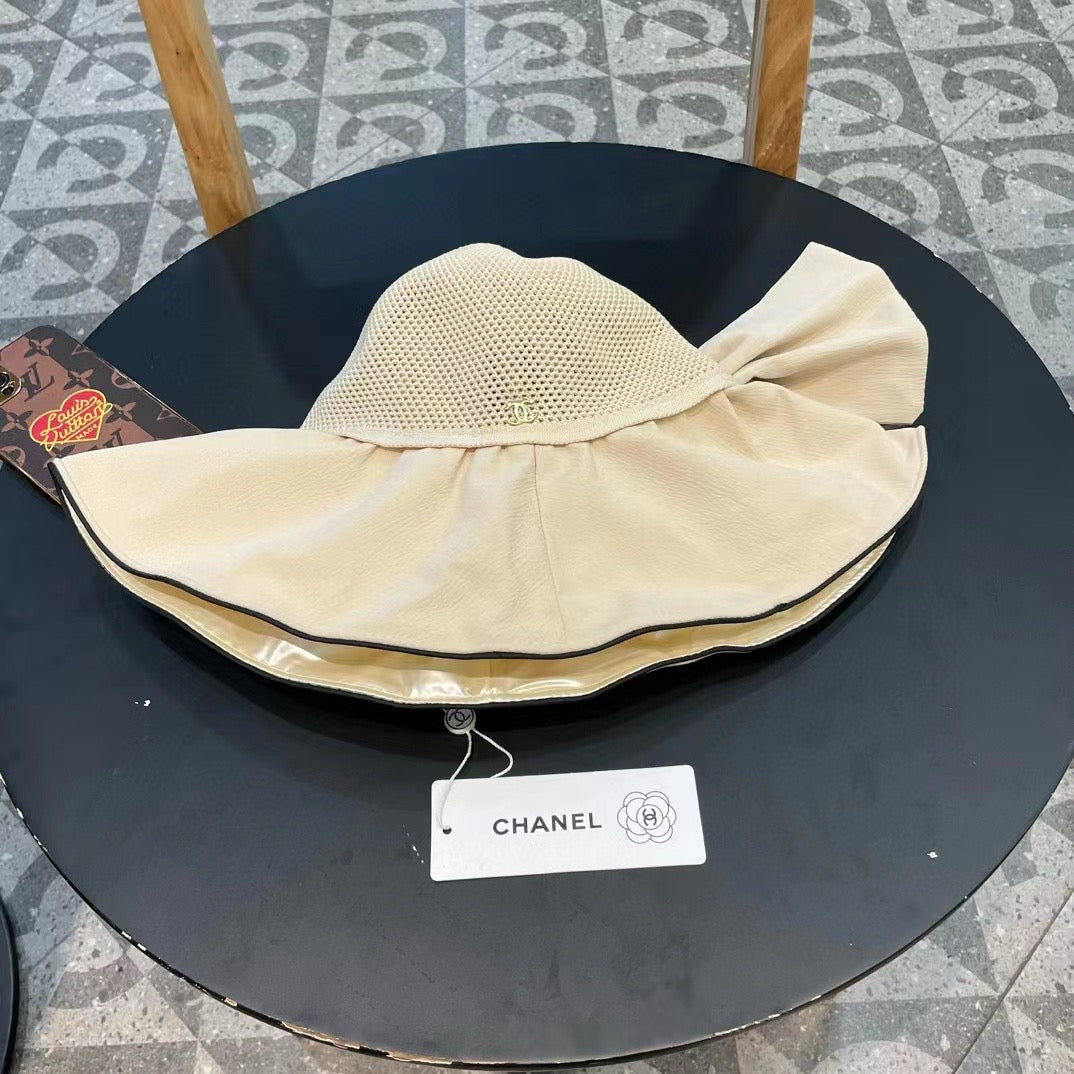 Chanel Wide-brimmed Fisherman Hat Cream in Cloth 197793