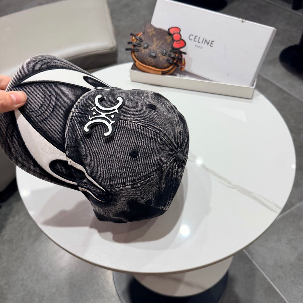 Celine Casual Trendy Baseball Cap Black in Cotton 197667
