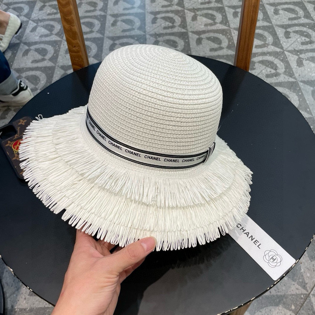 Chanel Bucket Hat White in Straw 205628