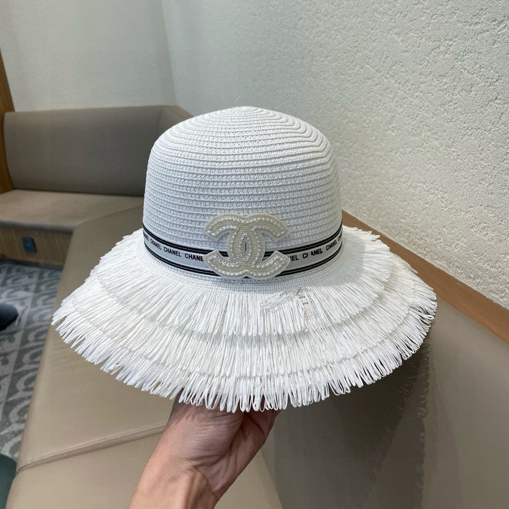 Chanel Bucket Hat White in Straw 205628