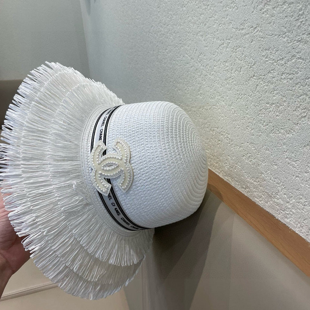 Chanel Bucket Hat White in Straw 205628