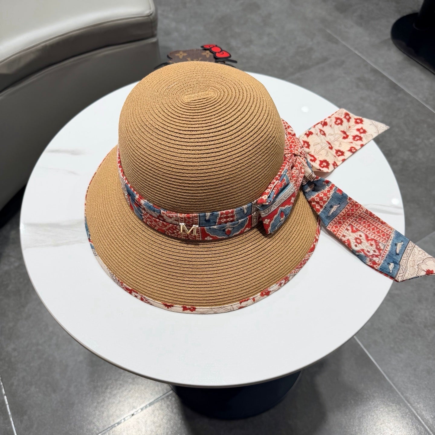 Chanel Hat with Ribbon bow Camel in Straw 205601
