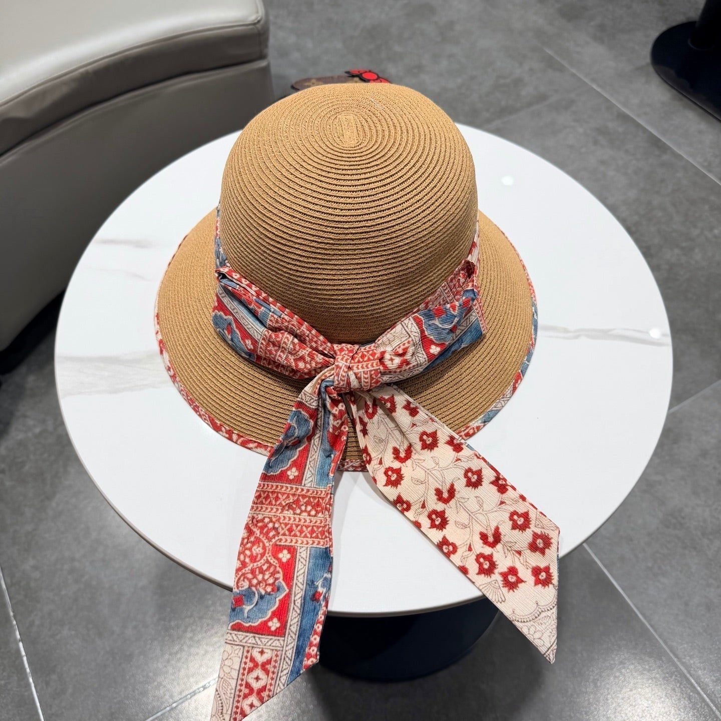 Chanel Hat with Ribbon bow Camel in Straw 205601