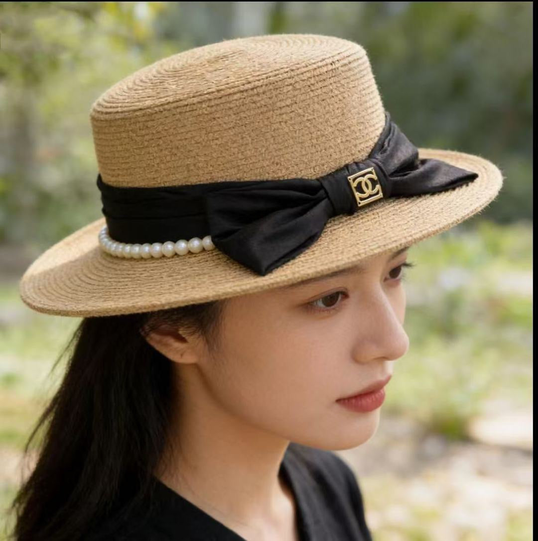 Chanel Elegant flat-top Beige Black in Straw Hat 205392