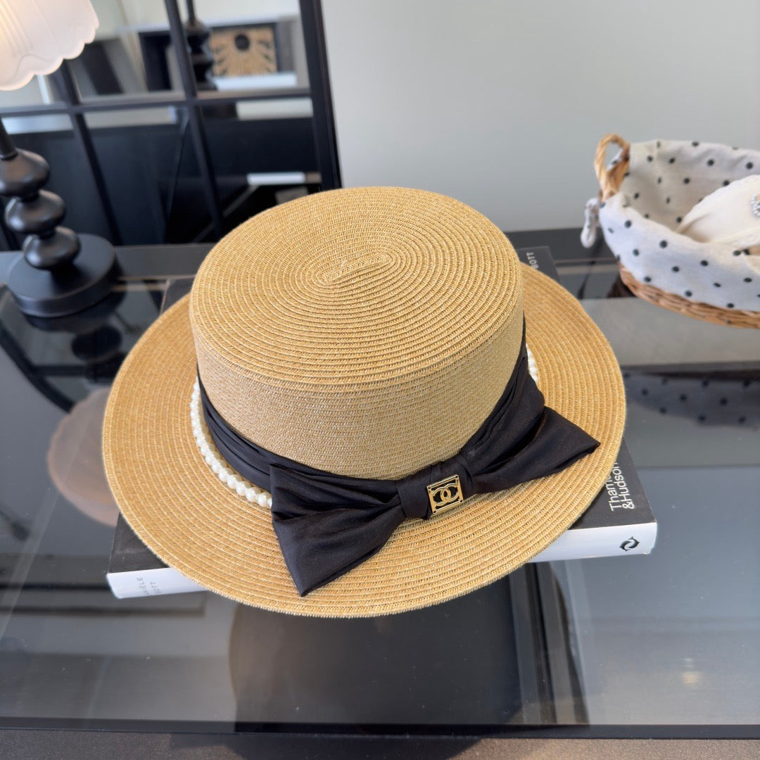 Chanel Elegant flat-top Beige Black in Straw Hat 205392