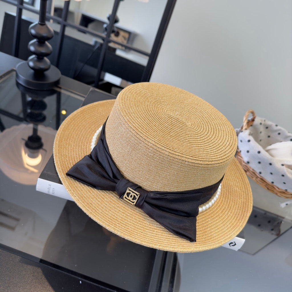 Chanel Elegant flat-top Beige Black in Straw Hat 205392