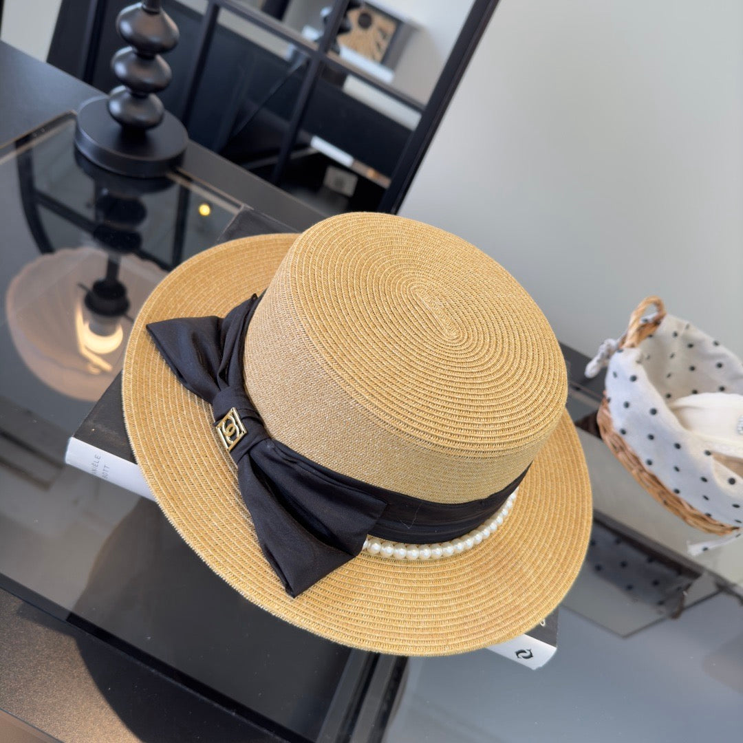 Chanel Elegant flat-top Beige Black in Straw Hat 205392