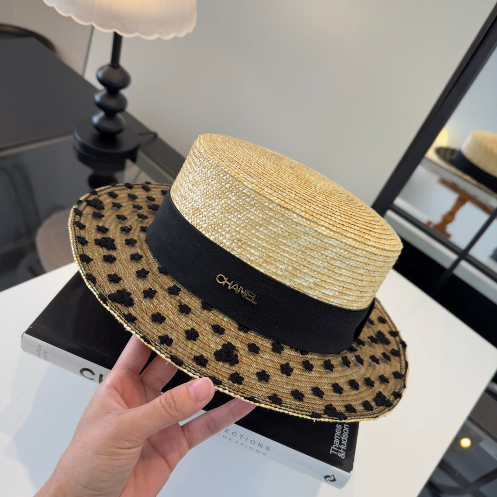 Chanel Beige Black Raffia straw hat 205379