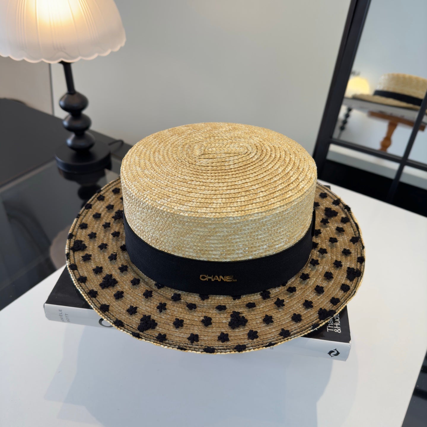Chanel Beige Black Raffia straw hat 205379