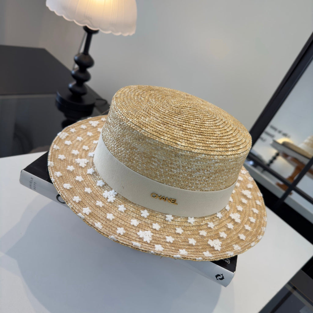 Chanel Beige White Raffia straw hat 205378