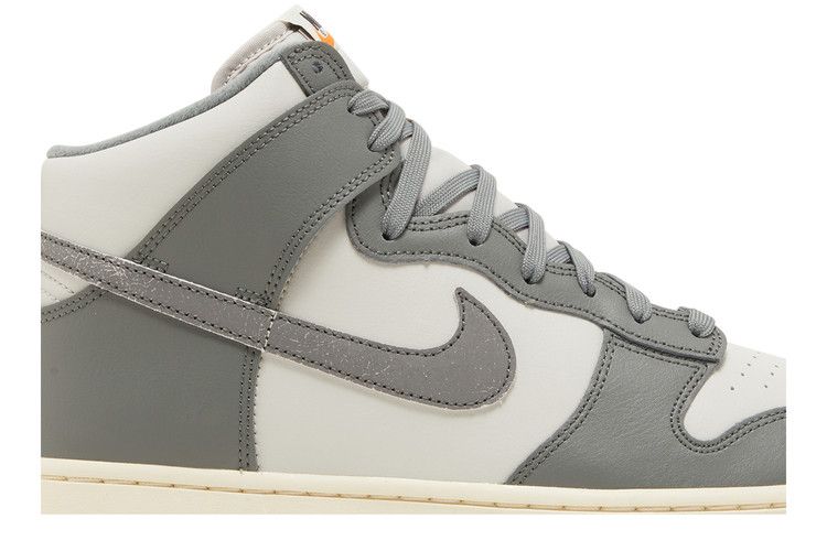Nike Dunk High Vintage Light Bone Grey