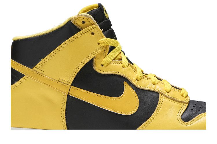 Nike Dunk High LE Goldenrod
