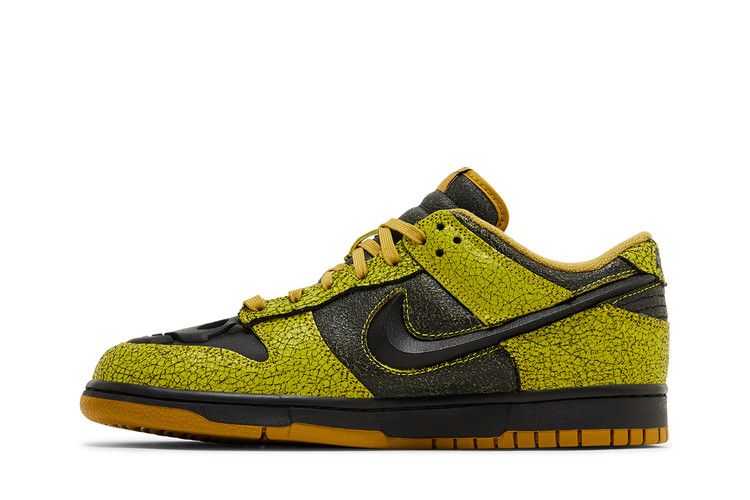 Nike Dunk Low Retro QS Halloween Skull