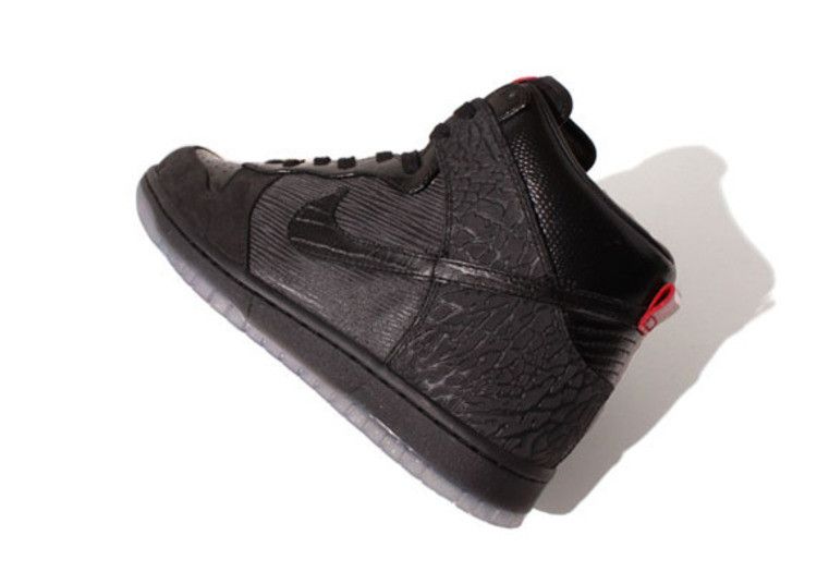 Nike Dunk High Mighty Crown