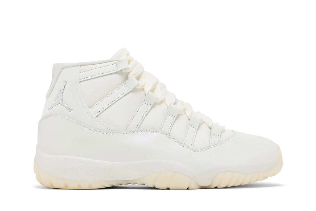 Wmns Jordan 11 Retro 'Pearl / Grand Finale'