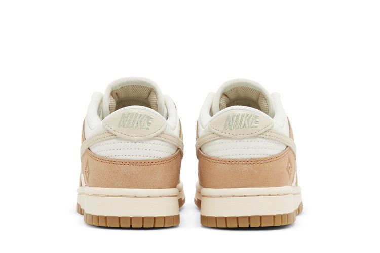 Nike Dunk Low SE Australia (Women's)